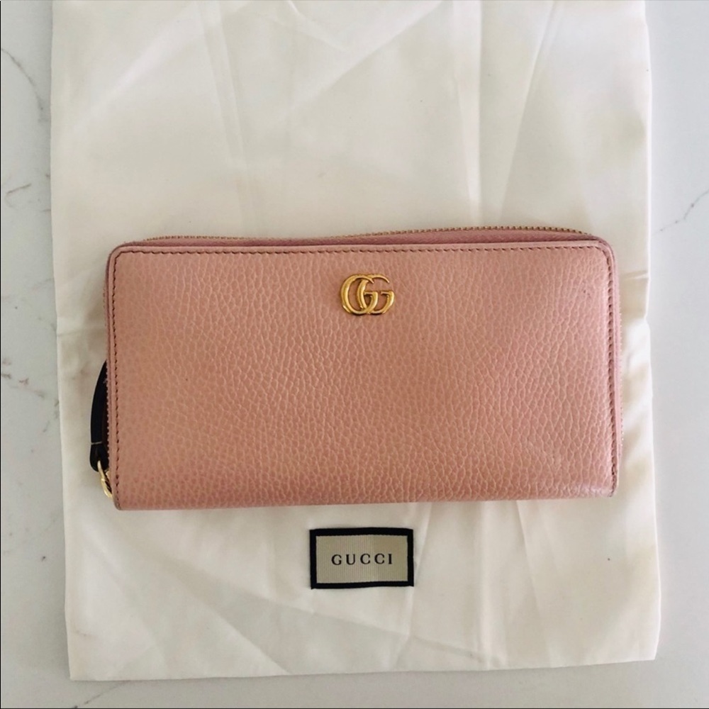 Gucci Petite Marmont wallet